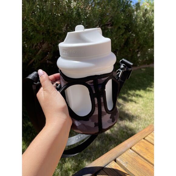 HydroJug Small 32 oz Water Bottle with Sleeve & Strap – Brand New – Leak-Proof, - Picture 3 of 8